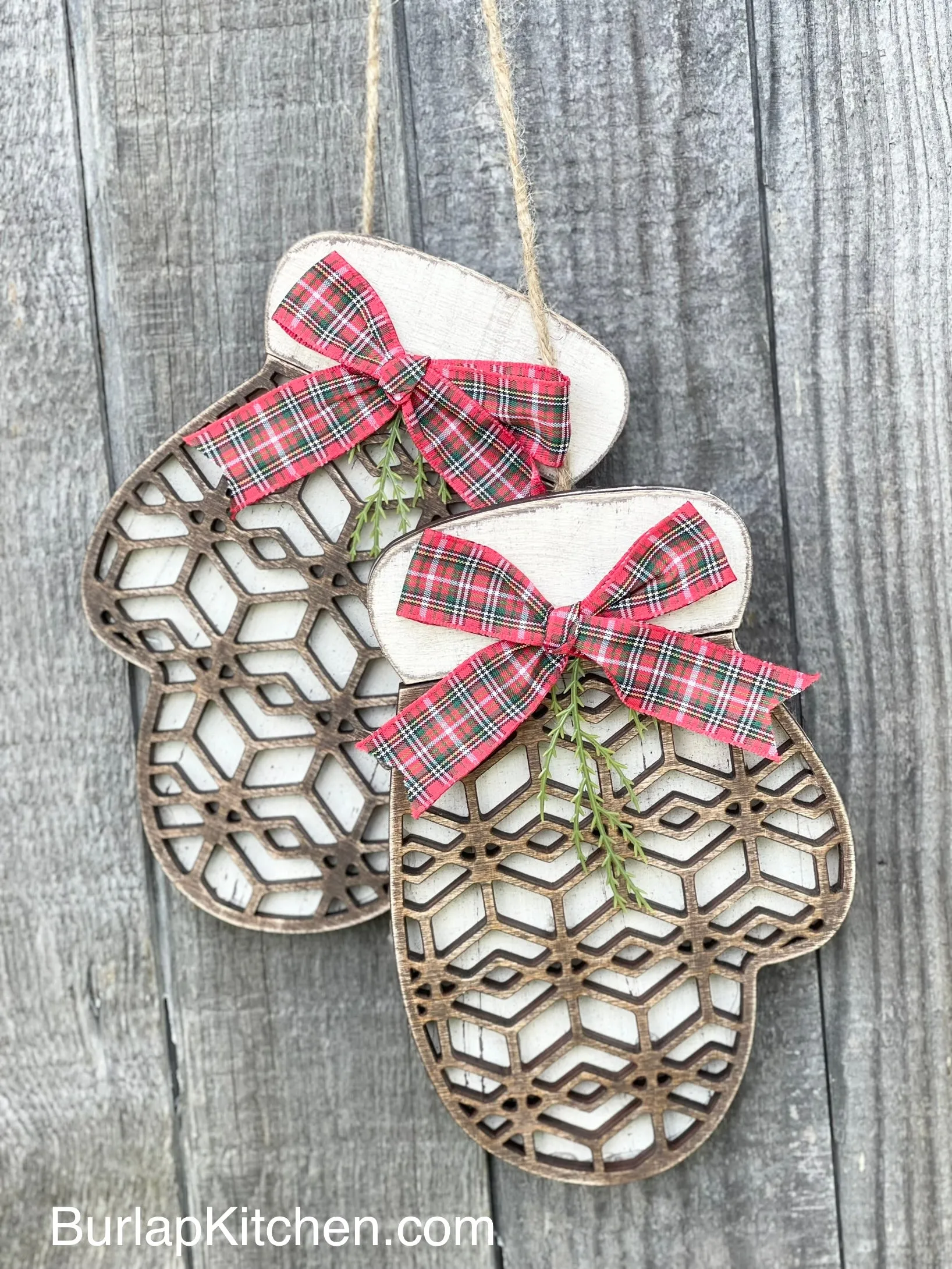 (CK) Wooden Mittens - Craft Kit