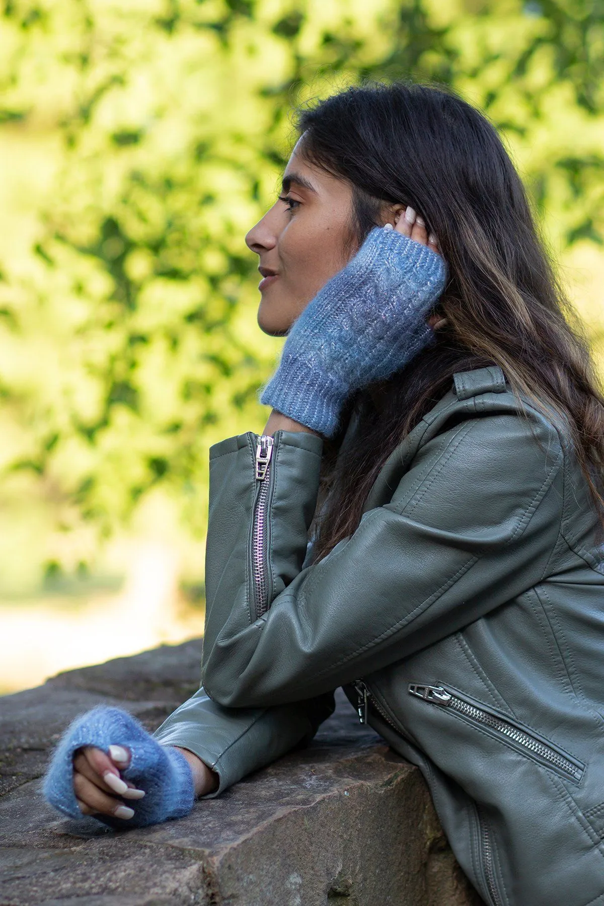 Hermia Mitts