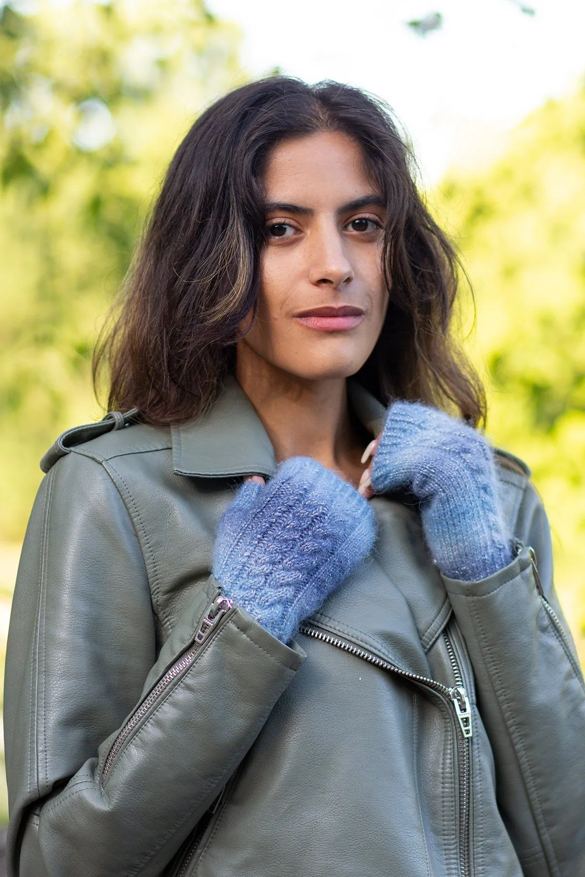 Hermia Mitts