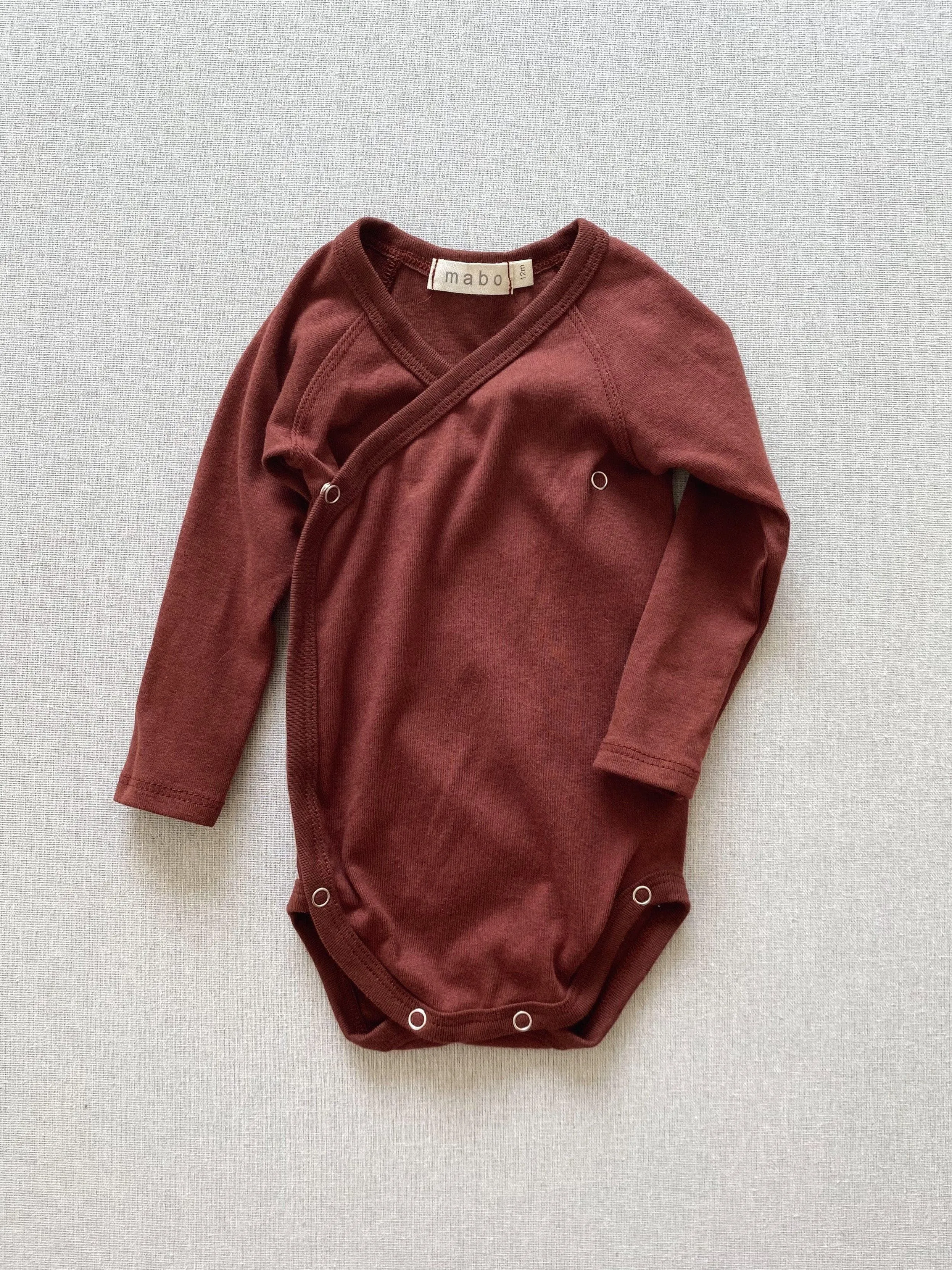 organic cotton wrap onesie - chestnut