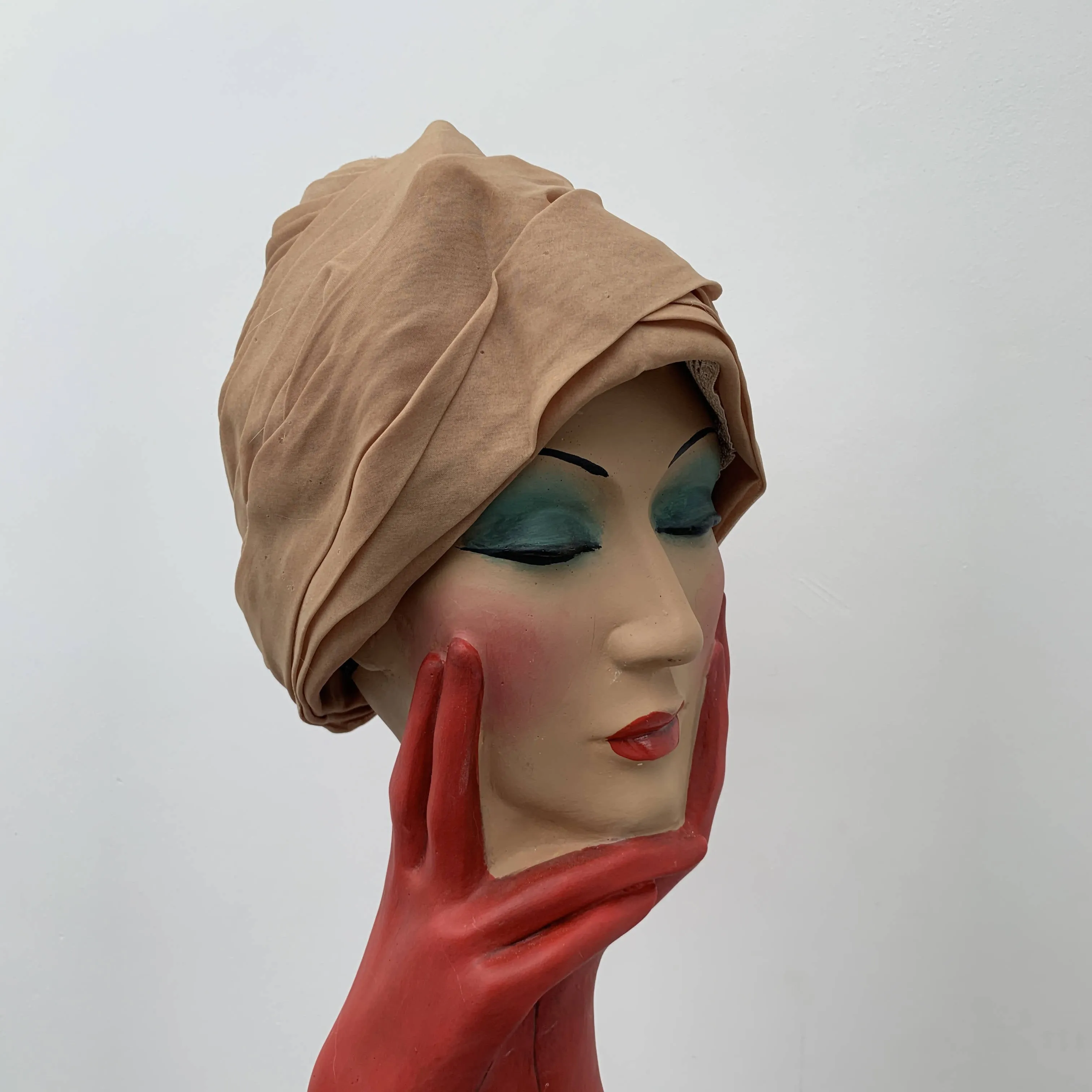 Vintage beige cloche layered hat